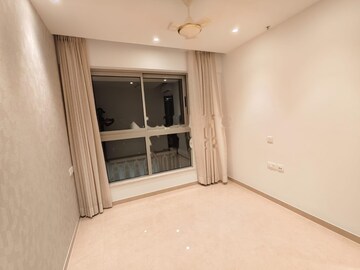 Room in 1 BHK Apartment at Hiranandani Highland, Powai – for Rent