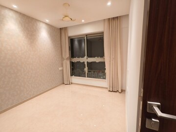 Room in 1 BHK Apartment at Hiranandani Highland, Powai – for Rent