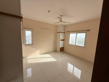 Kitchen in 2.5 BHK Apartment at Prestige North Point, Kammanahalli – for Rent