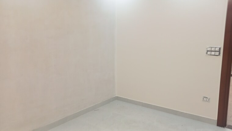Room, palam colony 3 Bedroom 900 Sq.Ft. Builder Floor In Palam Colony Delhi 8916261