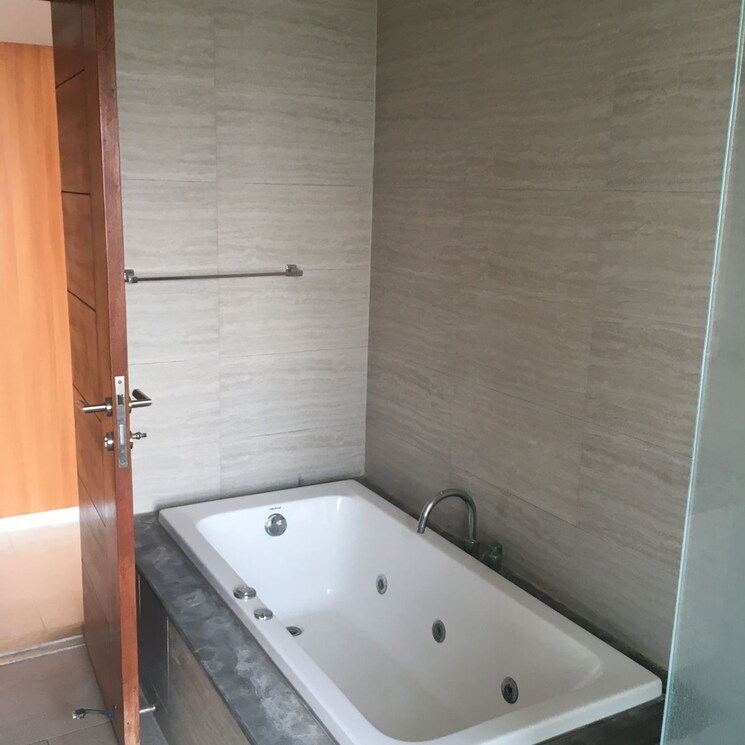 Bathroom, jaypee-greens-kalypso-court 3 Bedroom 2600 Sq.Ft. Apartment In Sector 127 Noida 8916263