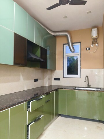 Kitchen in 2.5 BHK Builder Floor at Palam Vihar – for Rent