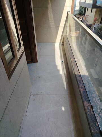 Balcony in 1 BHK Builder Floor at Mahavir Enclave 1 – for Rent