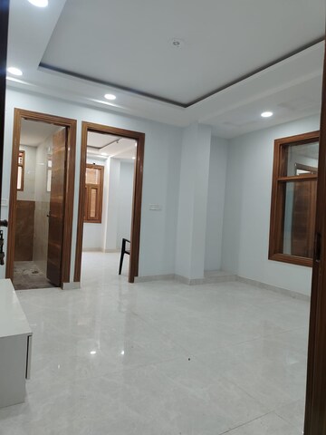 Room in 1 BHK Builder Floor at Mahavir Enclave 1 – for Rent