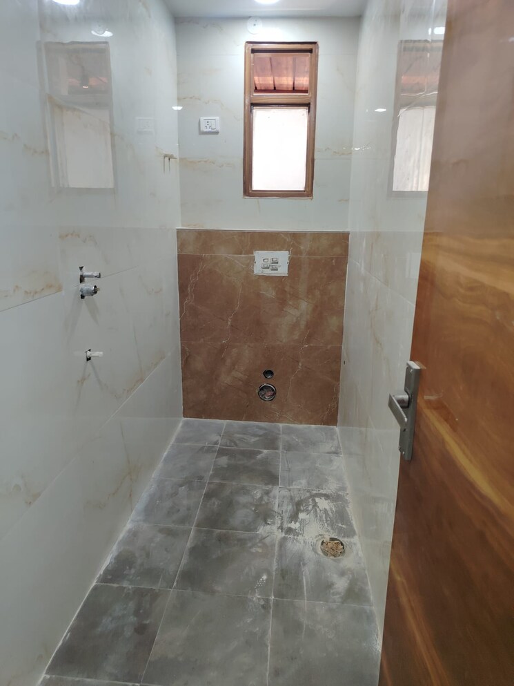 Bathroom, mahavir enclave 1 1 Bedroom 450 Sq.Ft. Builder Floor In Mahavir Enclave 1 Delhi 8916321