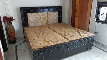 Bedroom in 2 BHK Builder Floor at Vaishali Sector 4 – for Rent