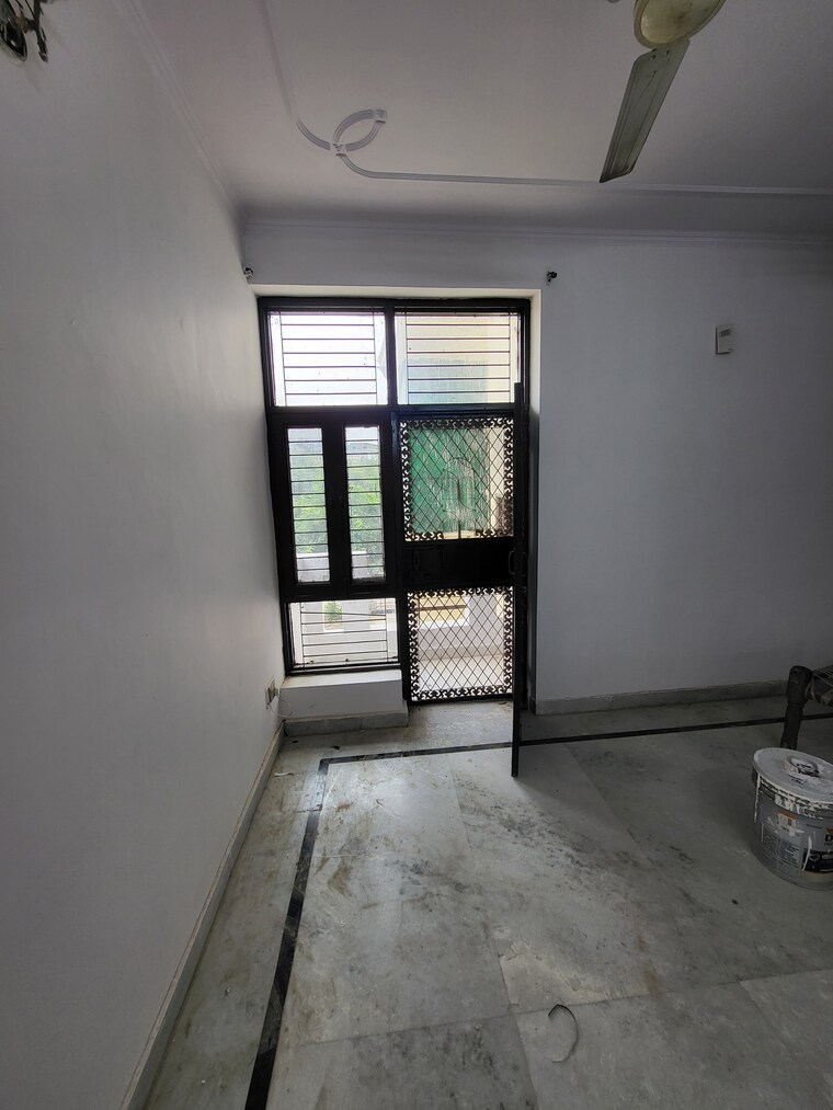 Room, srishti-greenfield-homes 3 Bedroom 290 Sq.Yd. Builder Floor In Green Fields Colony Faridabad 8916366