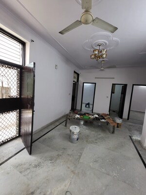 Staircase in 3 BHK Builder Floor at Srishti Greenfield Homes, Green Fields Colony – for Sale