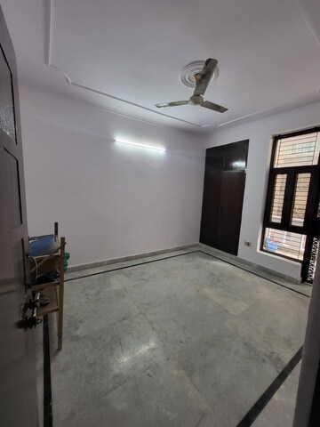 Staircase in 3 BHK Builder Floor at Srishti Greenfield Homes, Green Fields Colony – for Sale