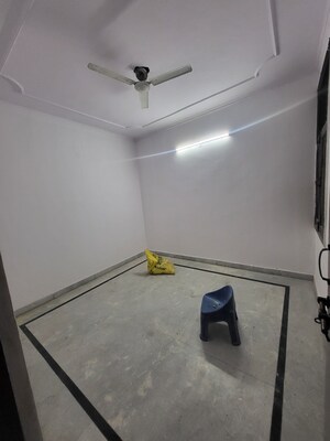 Furnished Amenities in 3 BHK Builder Floor at Srishti Greenfield Homes, Green Fields Colony – for Sale