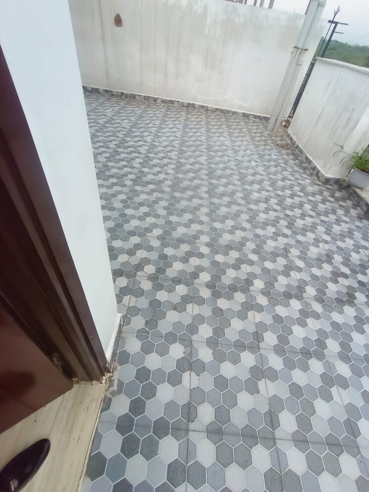 Balcony, saket 3 Bedroom 1500 Sq.Ft. Builder Floor In Saket Delhi 8916372