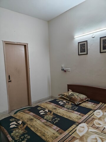 Bedroom in 2 BHK Builder Floor at Unitech South City II, Sector 50 – for Rent