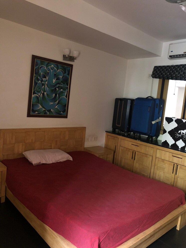 Living Room, embassy-habitat 3 Bedroom 1828 Sq.Ft. Apartment In Palace Road Bangalore 8916363