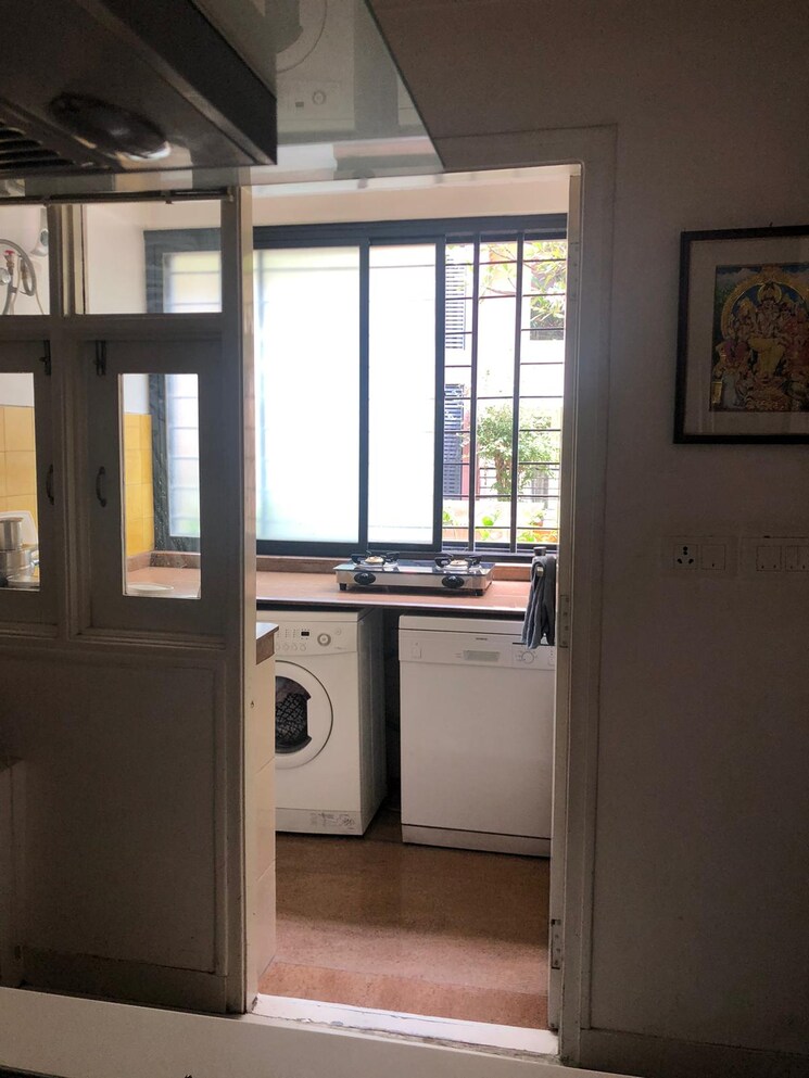 Room, embassy-habitat 3 Bedroom 1828 Sq.Ft. Apartment In Palace Road Bangalore 8916363