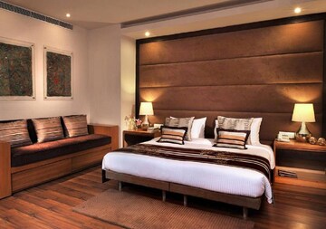 Bedroom in 3 BHK Builder Floor at Safdarjung Enclave – for Rent