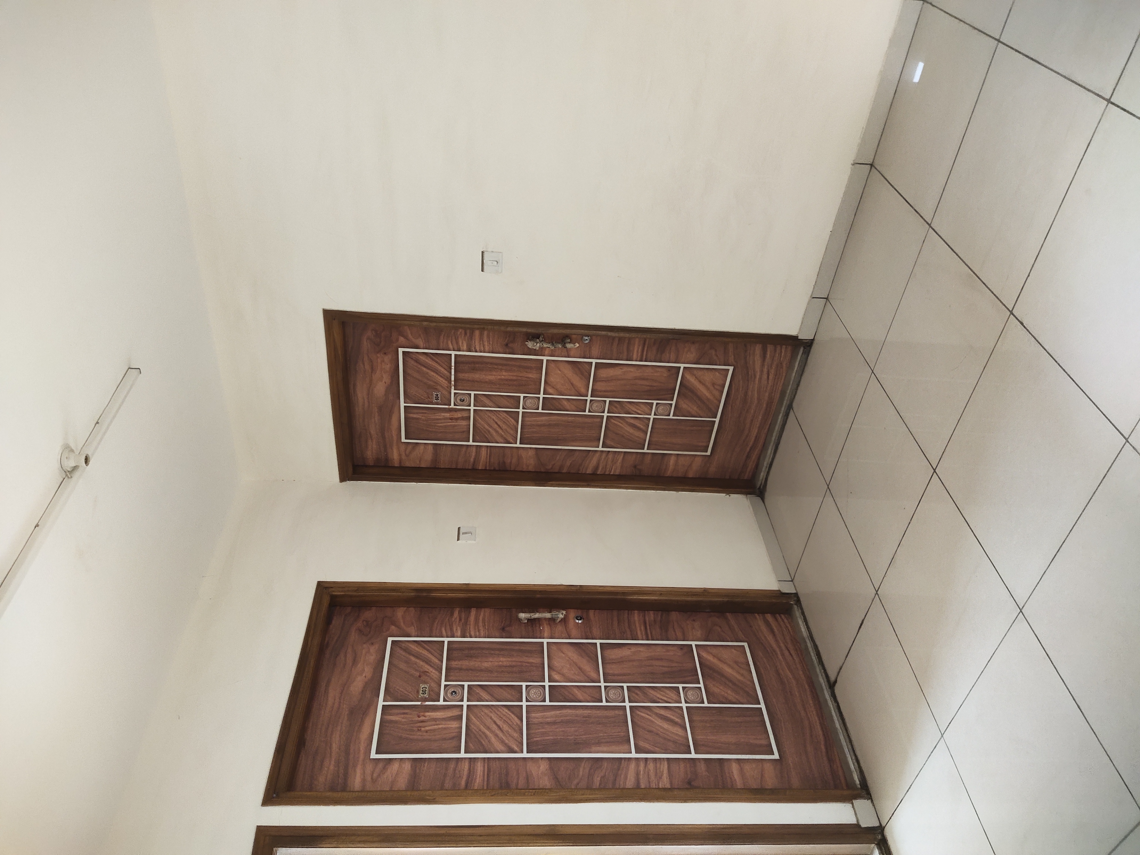 1 Rk  360 Sq.Ft. Builder Floor in Rudra Corner