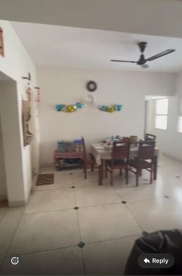 Living Room in 3.5 BHK Builder Floor at Unitech South City II, Sector 50 – for Rent
