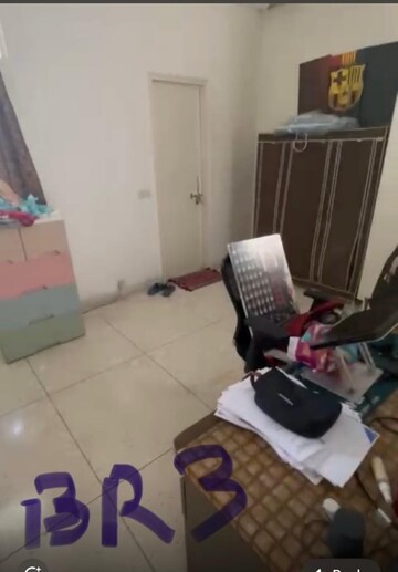 Living Room in 3.5 BHK Builder Floor at Unitech South City II, Sector 50 – for Rent
