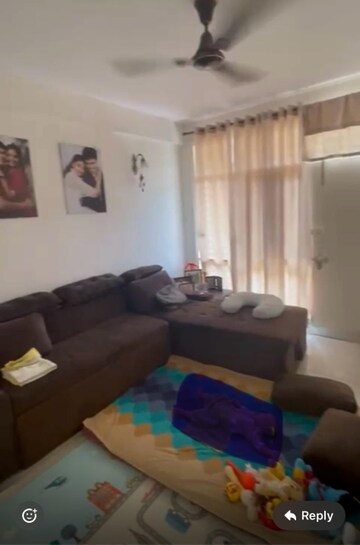 Living Room in 3.5 BHK Builder Floor at Unitech South City II, Sector 50 – for Rent