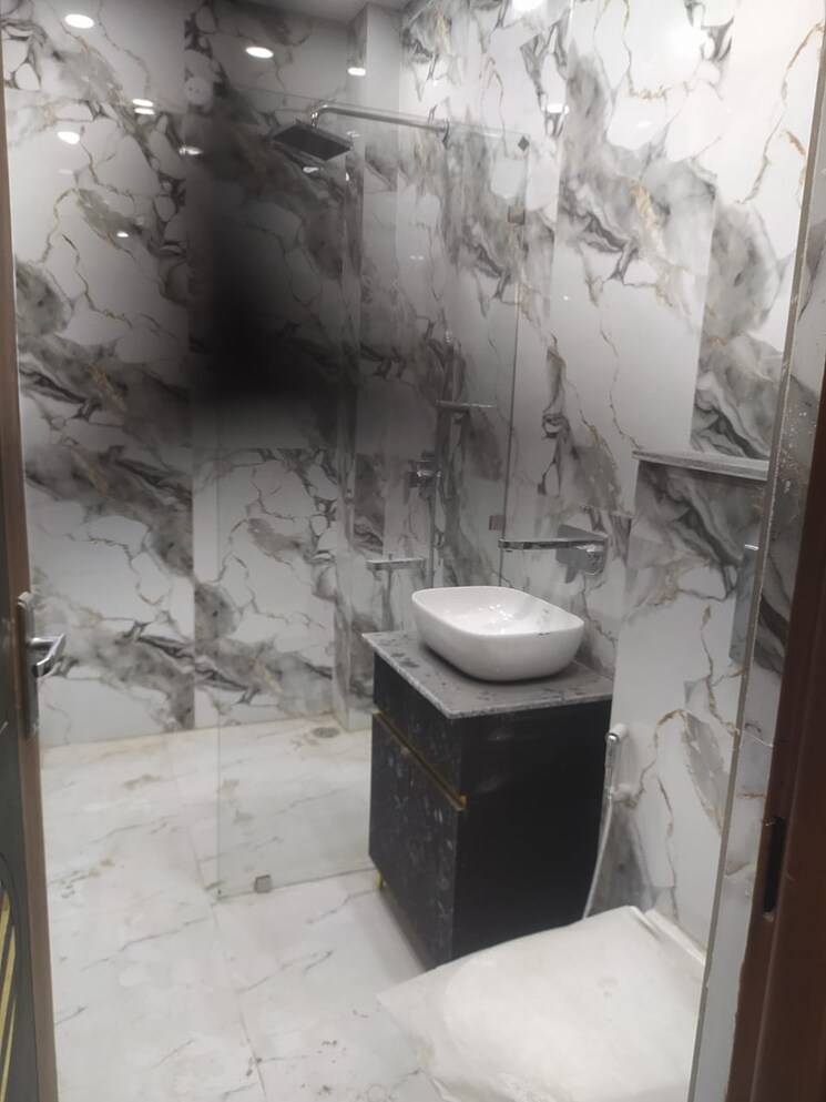 Bathroom, rwa-apartments-sector-47 3 Bedroom 2500 Sq.Ft. Builder Floor In Sector 47 Noida 8916429