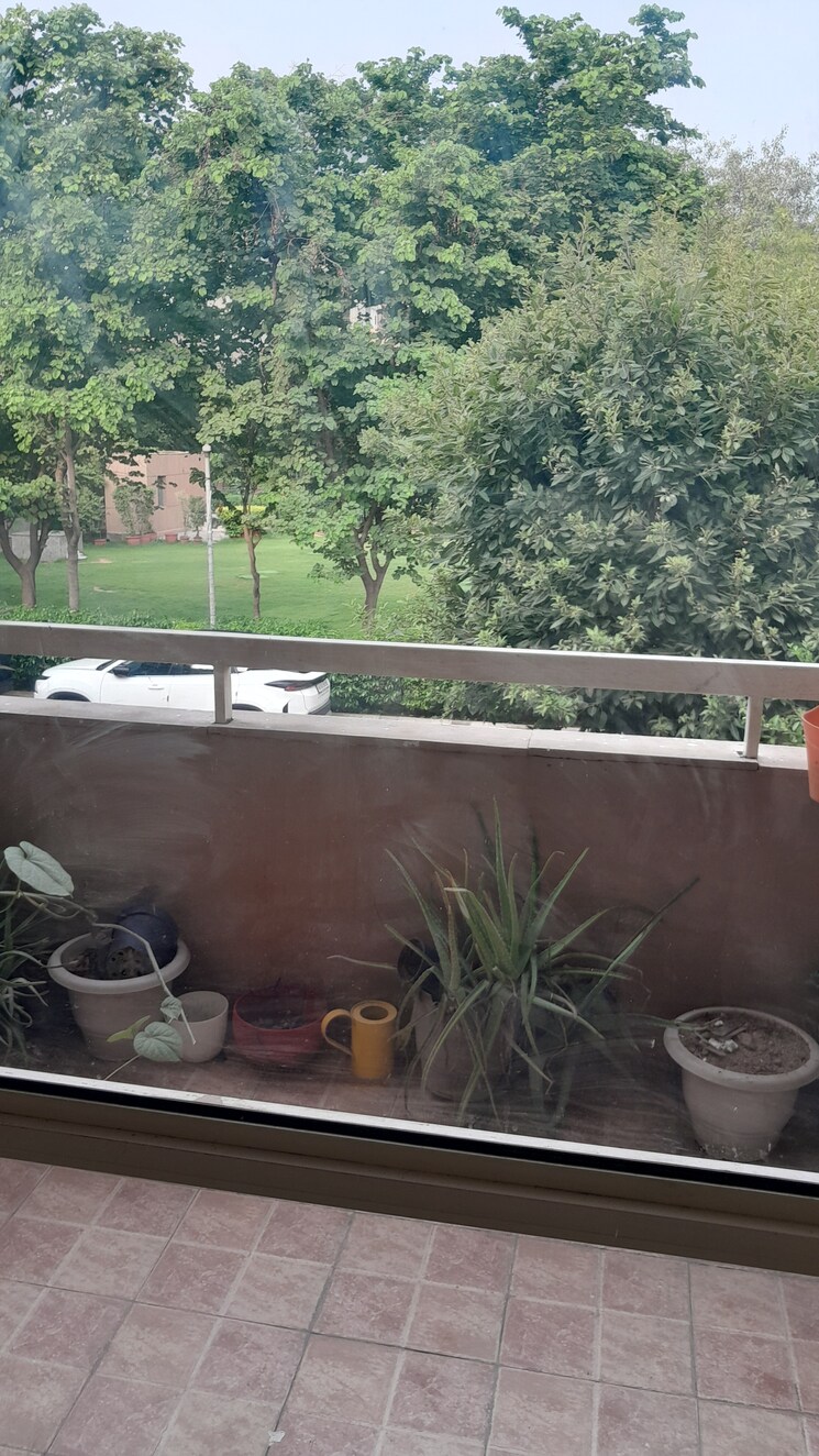 Balcony, unitech-woodstock-floors 3 Bedroom 1650 Sq.Ft. Builder Floor In Sector 50 Gurgaon 8916448