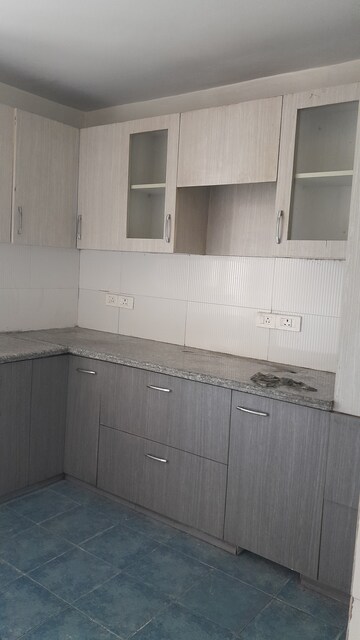 Bathroom in 3 BHK Builder Floor at Unitech Woodstock Floors, Sector 50 – for Rent