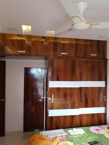 Furnished Amenities in 2 BHK Apartment at Dharti Pressidio, Kandivali West – for Rent