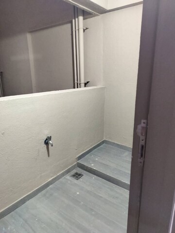 Room in 3 BHK Apartment at Oxy Beaumonde, Viman Nagar – for Rent