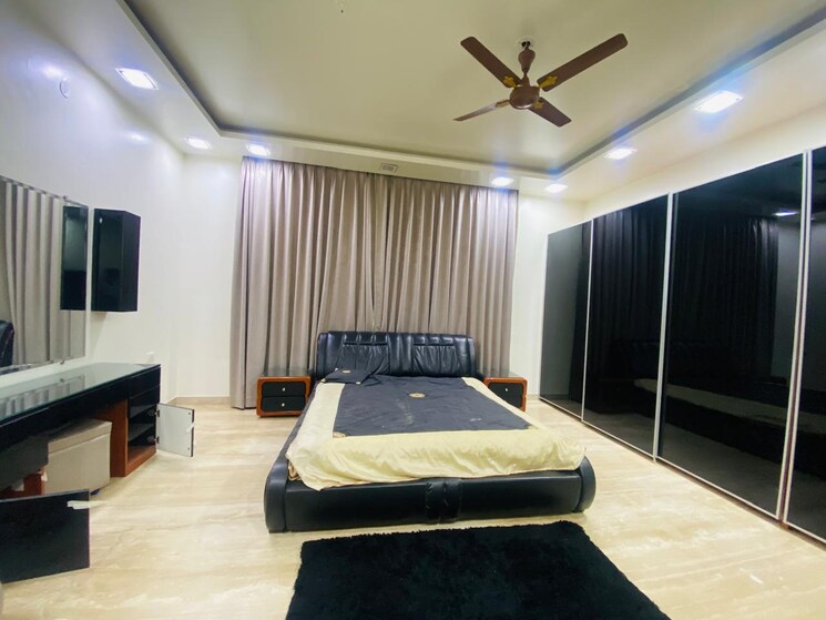 Bedroom, boat club road 4 Bedroom 4300 Sq.Ft. Apartment In Boat Club Road Pune 8916483