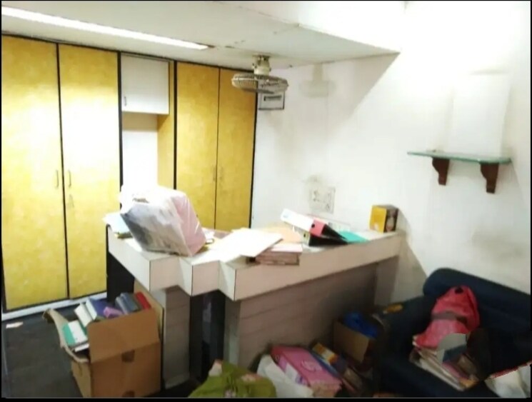 Team Area, ring road Commercial Office Space 2400 Sq.Ft. In Ring Road Surat 8916511