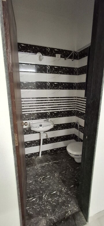 Staircase in 2.5 BHK Apartment at Somani Dream Home, Punawale – for Rent