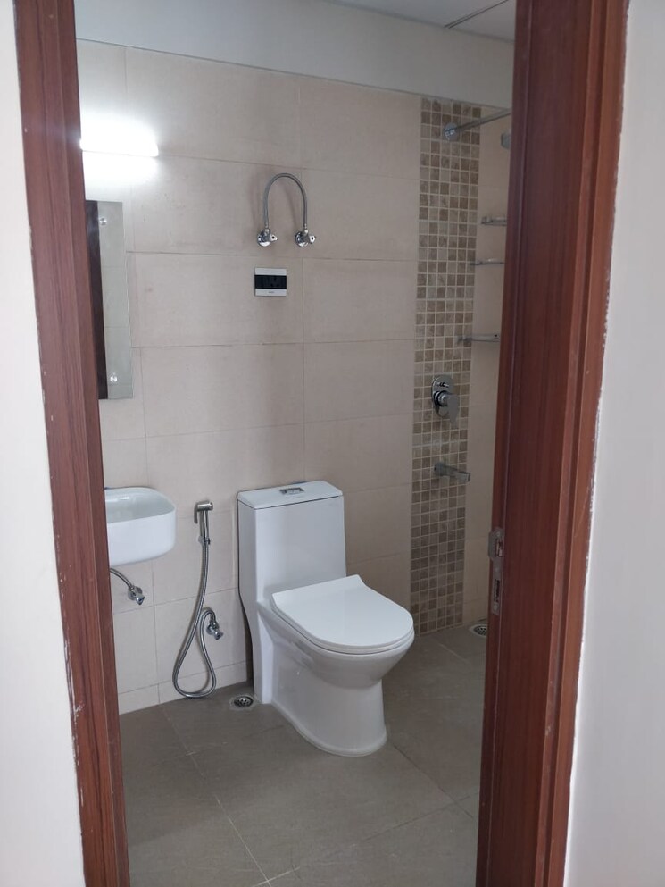 Bathroom, central-park-3-flower-valley 2.5 Bedroom 1093 Sq.Ft. Builder Floor In Sohna Sector 33 Gurgaon 8916609