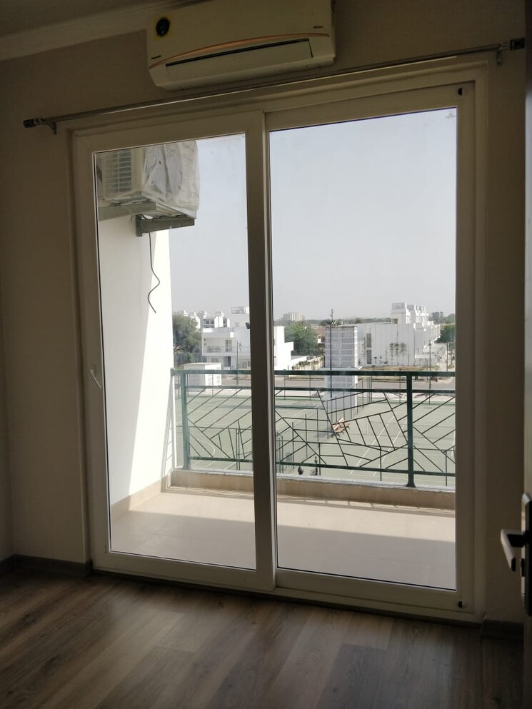 Room, central-park-3-flower-valley 2.5 Bedroom 1093 Sq.Ft. Builder Floor In Sohna Sector 33 Gurgaon 8916609