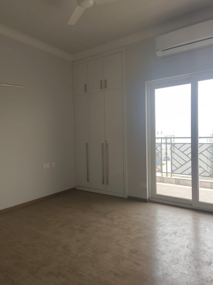 Room, central-park-3-flower-valley 2.5 Bedroom 1093 Sq.Ft. Builder Floor In Sohna Sector 33 Gurgaon 8916609