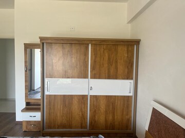 Furnished Amenities in 3 BHK Apartment at Shela – for Rent