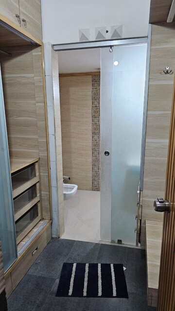 Attached Bathroom in 4 BHK Villa at Manekbaug – for Rent