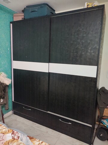 Furnished Amenities in 2 BHK Apartment at Madhur Apartment, Paschim Vihar – for Rent