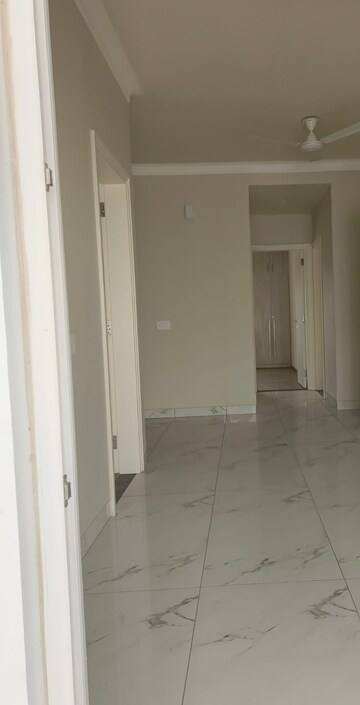Bathroom in 2.5 BHK Builder Floor at Central Park 3 Flower Valley, Sohna Sector 33 – for Rent