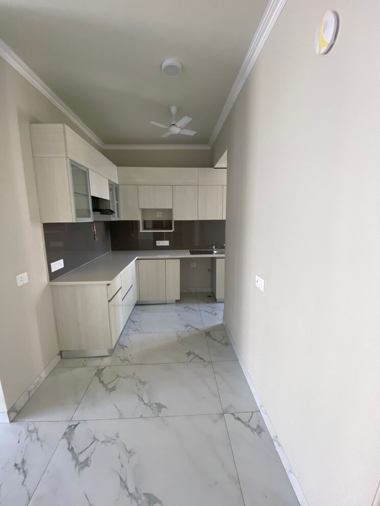 Kitchen, central-park-3-flower-valley 2.5 Bedroom 1210 Sq.Ft. Builder Floor In Sohna Sector 33 Gurgaon 8916645