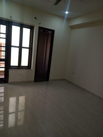 3 BHK Builder Floor For Rent in Sector 46