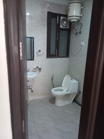 Bathroom in 3 BHK Builder Floor at Sector 46 – for Rent