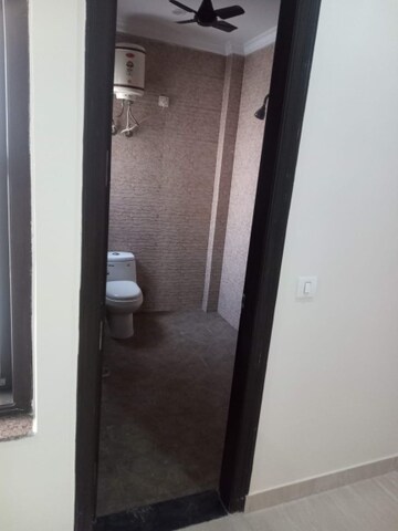 Building Lobby in 3 BHK Builder Floor at Sector 46 – for Rent