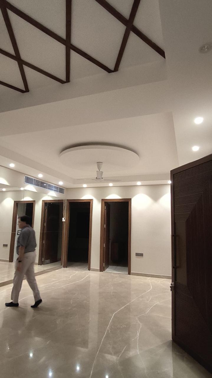 4 BHK Builder Floor For Rent in DLF Phase II