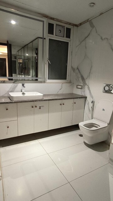 Bathroom in 4 BHK Builder Floor at Dlf Phase ii – for Rent