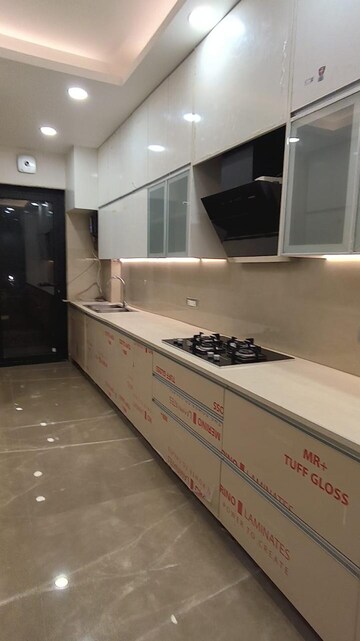 Kitchen in 4 BHK Builder Floor at Dlf Phase ii – for Rent
