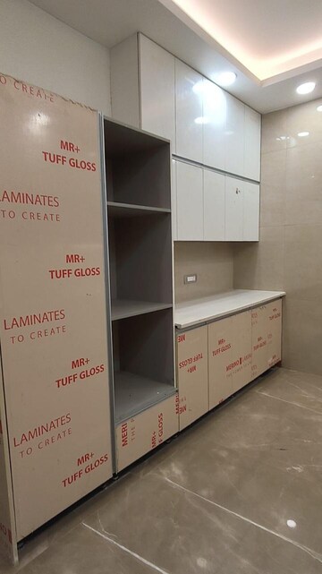 Kitchen in 4 BHK Builder Floor at Dlf Phase ii – for Rent