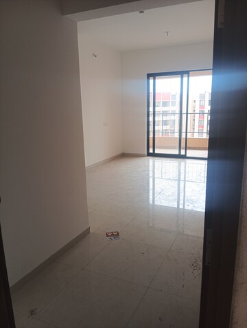 Room in 2 BHK Apartment at Shapoorji Pallonji Joyville Hadapsar Annexe, Hadapsar – for Rent