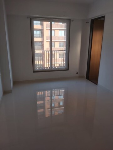 Room in 3 BHK Apartment at Shela – for Rent