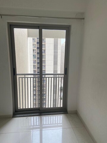 Room in 3 BHK Apartment at Shela – for Rent