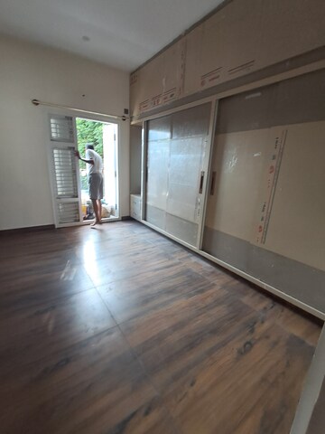 Room in 3 BHK Builder Floor at Jayanagar – for Rent